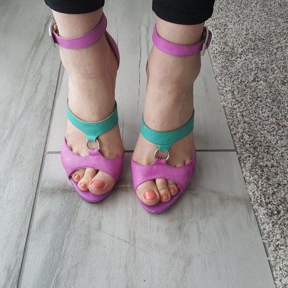 Dino Bigioni Shoes - Designer $275 Dino Bigioni High Heel Sandal 9